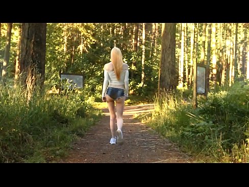❤️ Smuk kvinde bevæger sig langsomt, ikke nøgen video ☑ Sluts at da.xxxsexjav.ru ❌❤